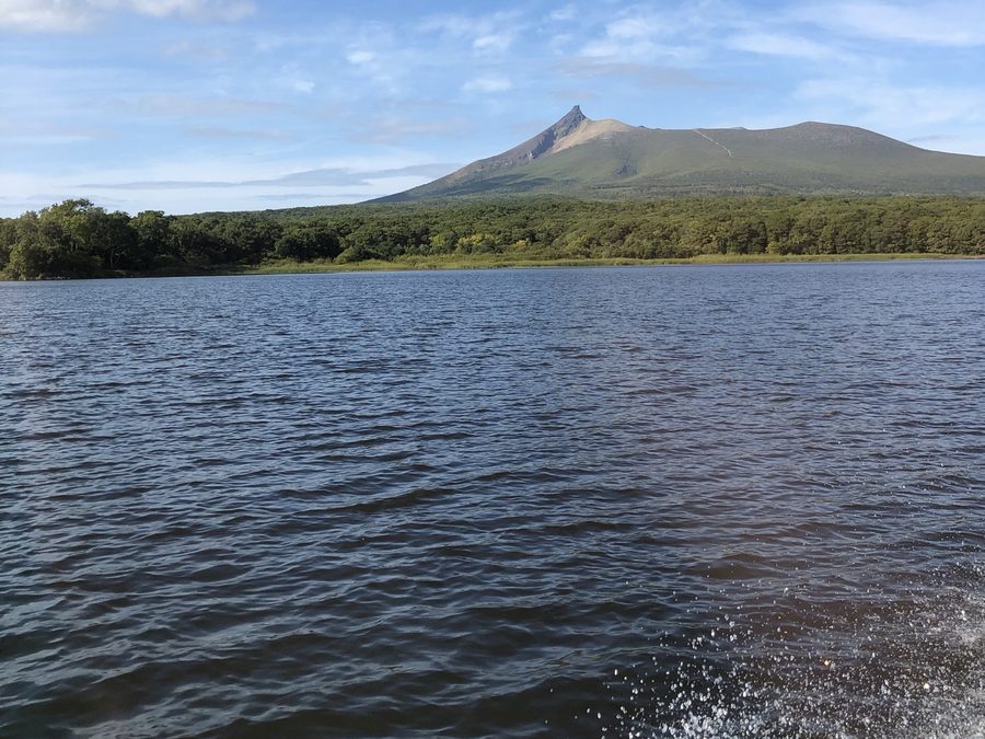 大沼公園から望む駒ヶ岳（北海道）